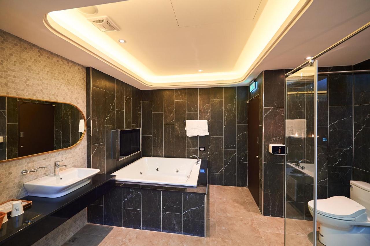 Sun Motel Kaohsiung Eksteriør bilde